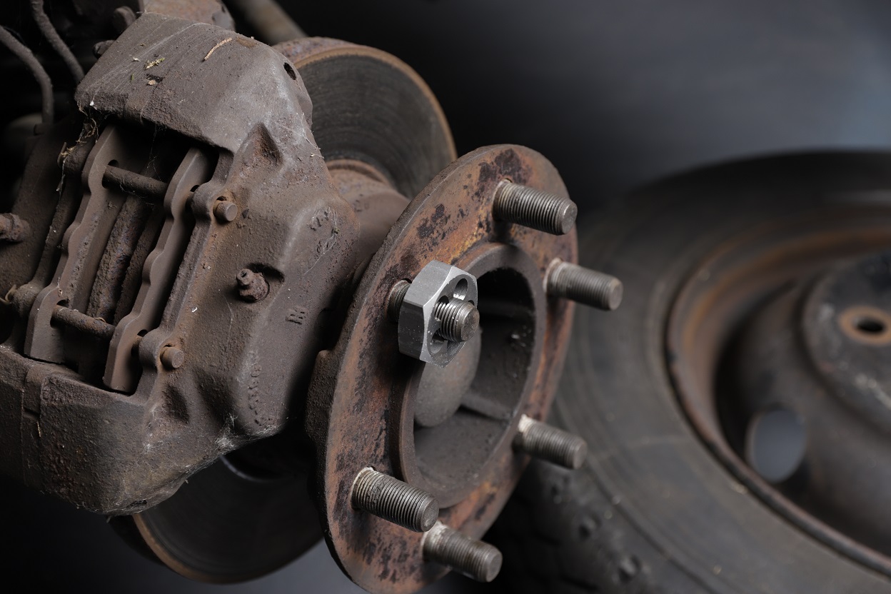 Tap & Hexagon Die Nut Set for wheel studs and wheel nuts thumbnail 4